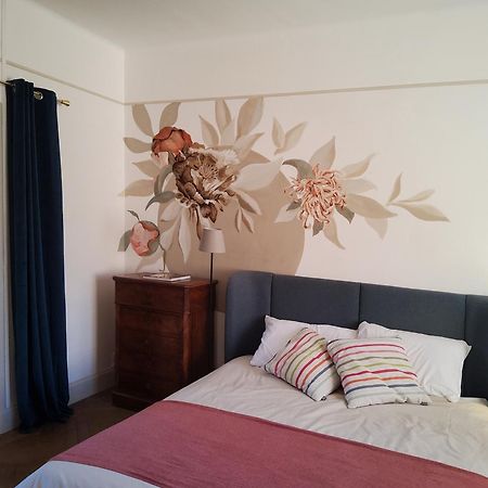 La Parenthese A Etrigny Bed & Breakfast Dış mekan fotoğraf