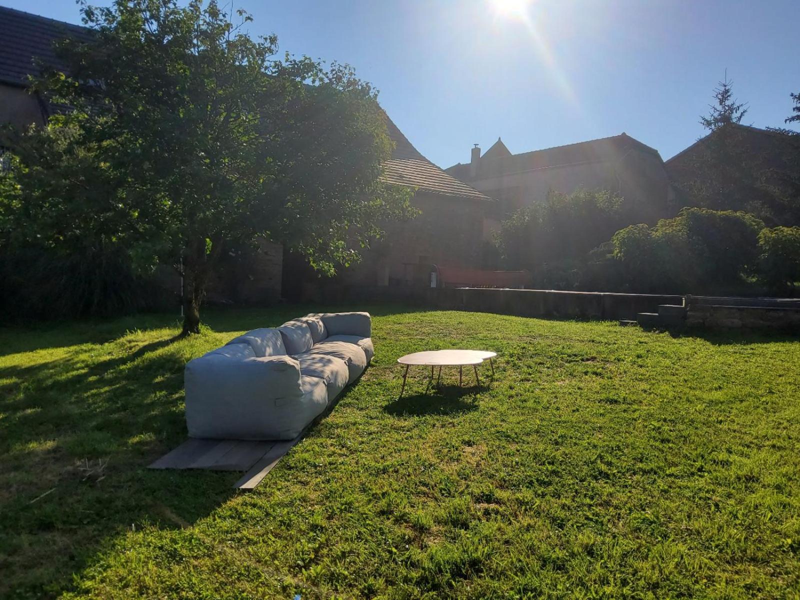 La Parenthese A Etrigny Bed & Breakfast Dış mekan fotoğraf