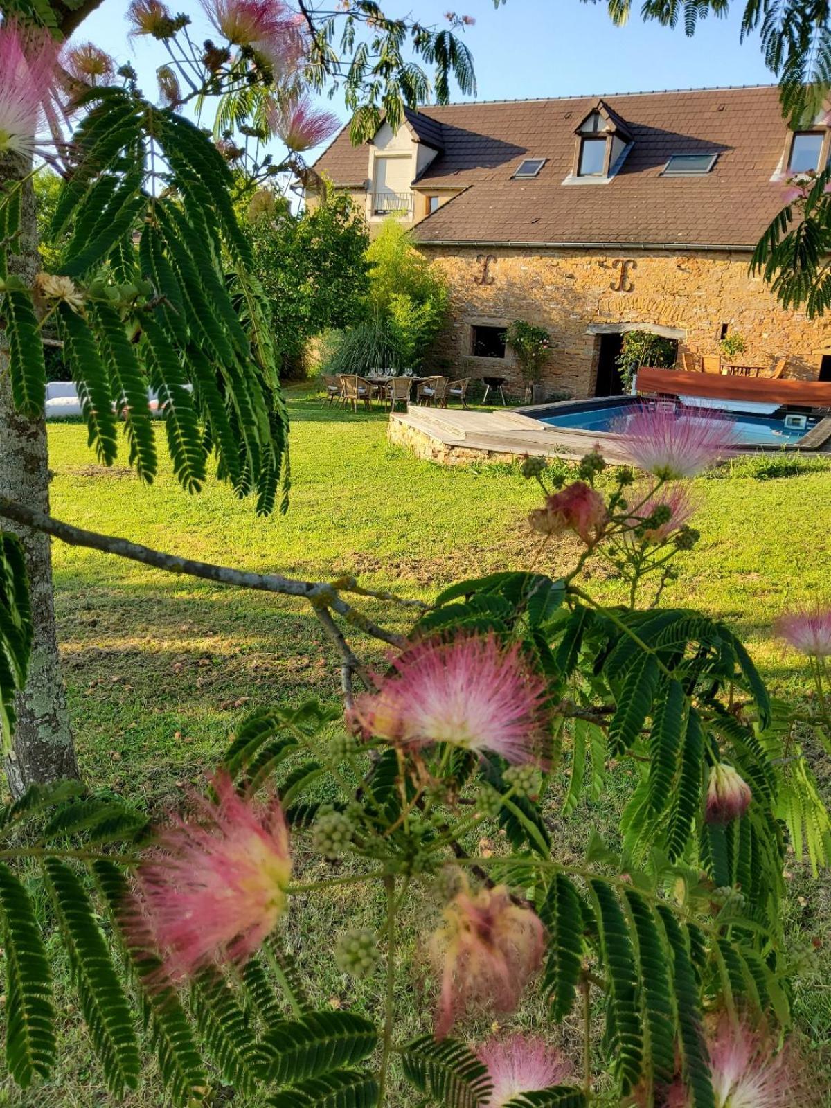 La Parenthese A Etrigny Bed & Breakfast Dış mekan fotoğraf