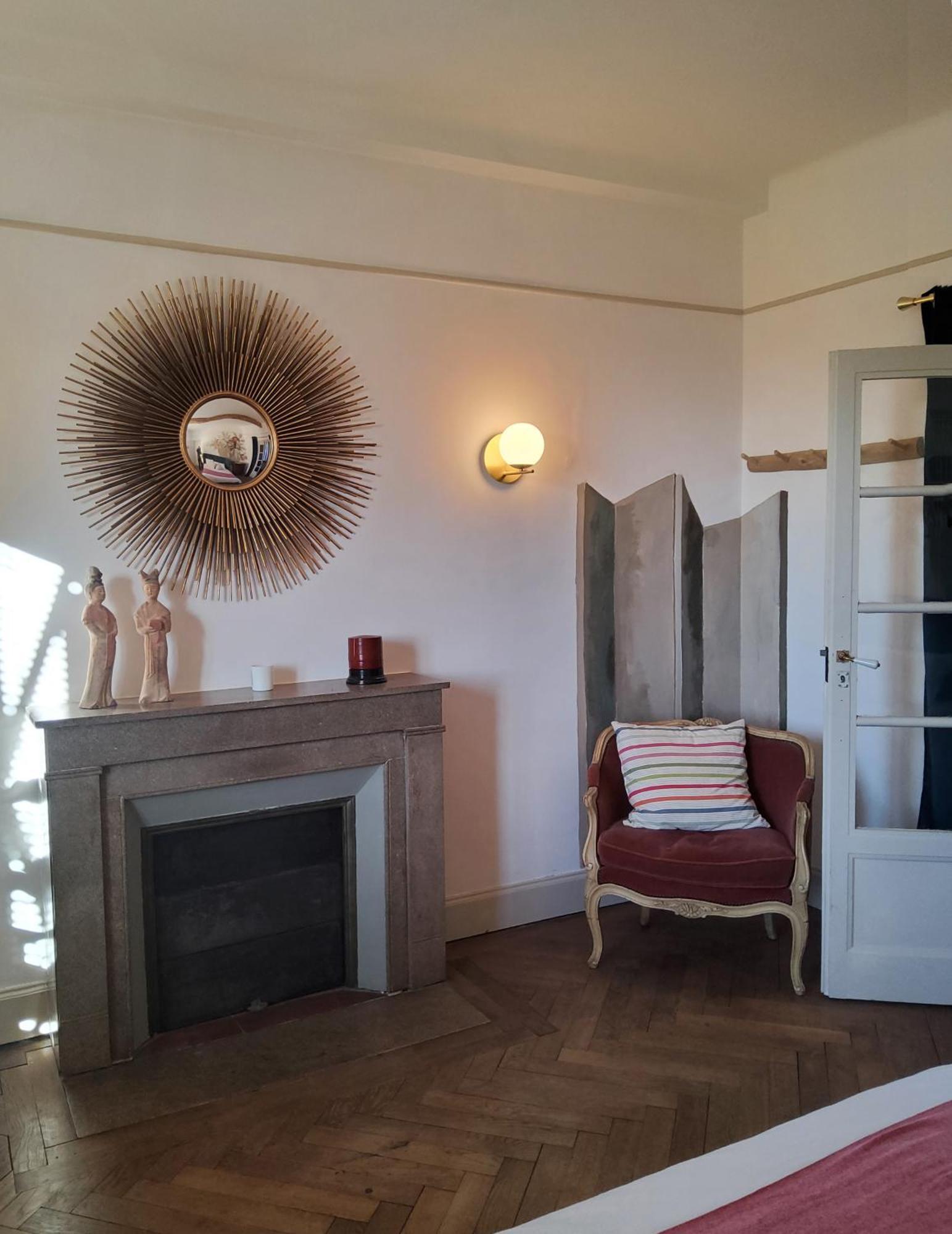 La Parenthese A Etrigny Bed & Breakfast Dış mekan fotoğraf