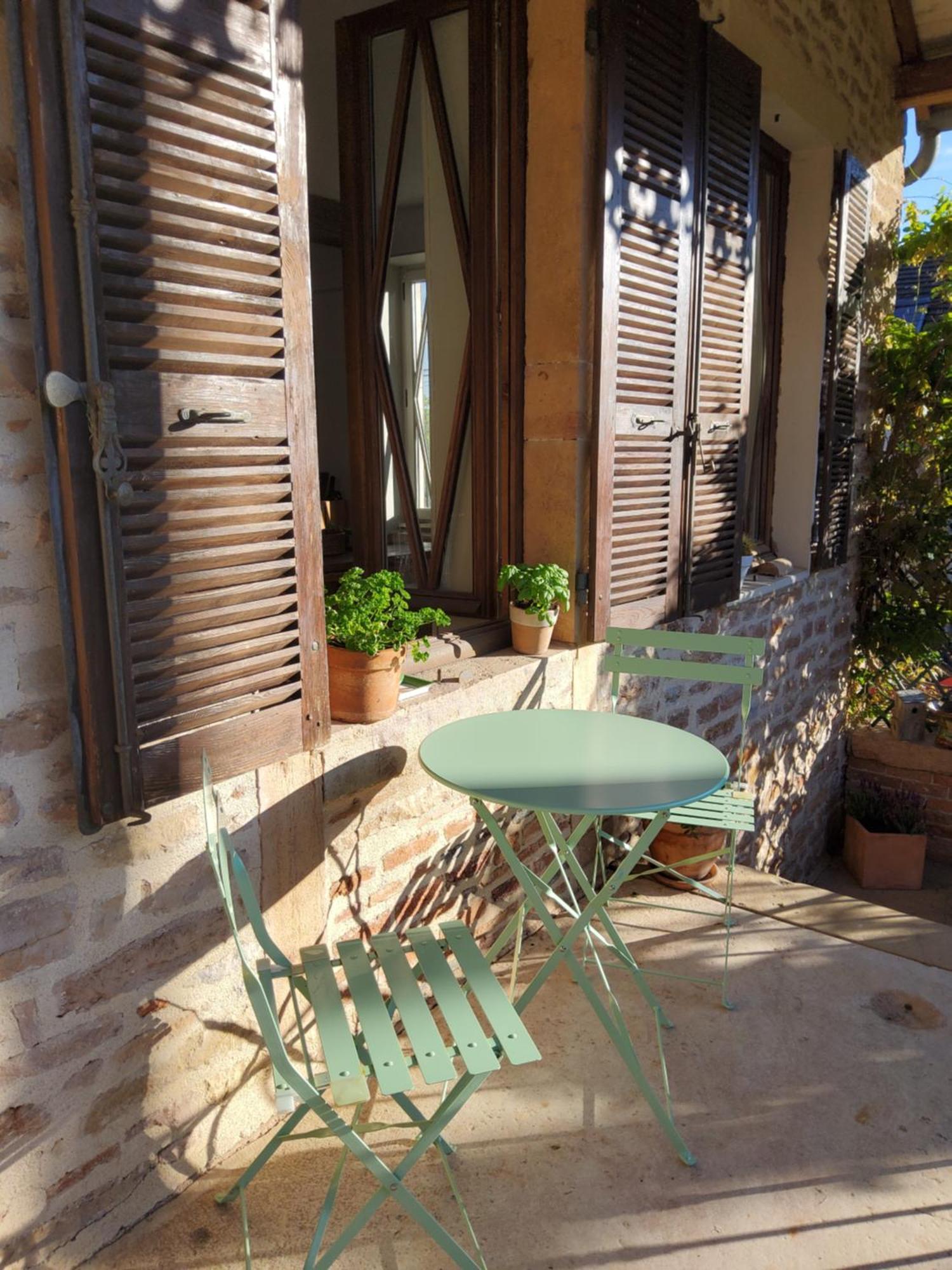 La Parenthese A Etrigny Bed & Breakfast Dış mekan fotoğraf